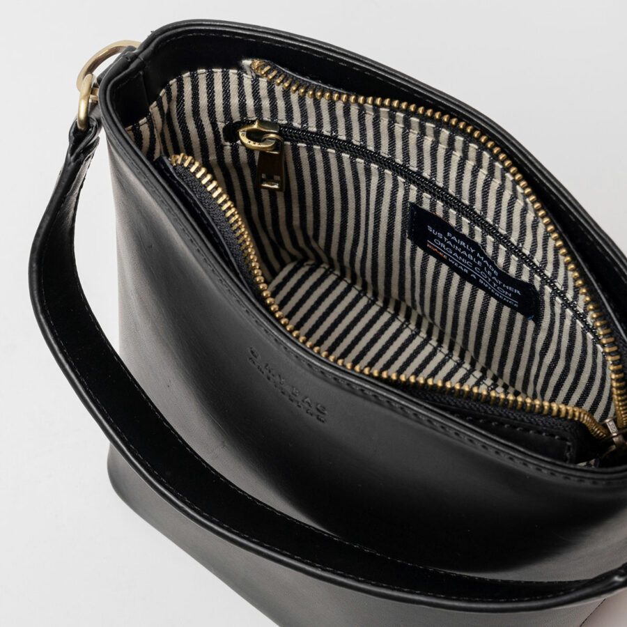 O My Bag - Handväska Bobbi Bucket Midi, Black Classic Leather - Bild 5
