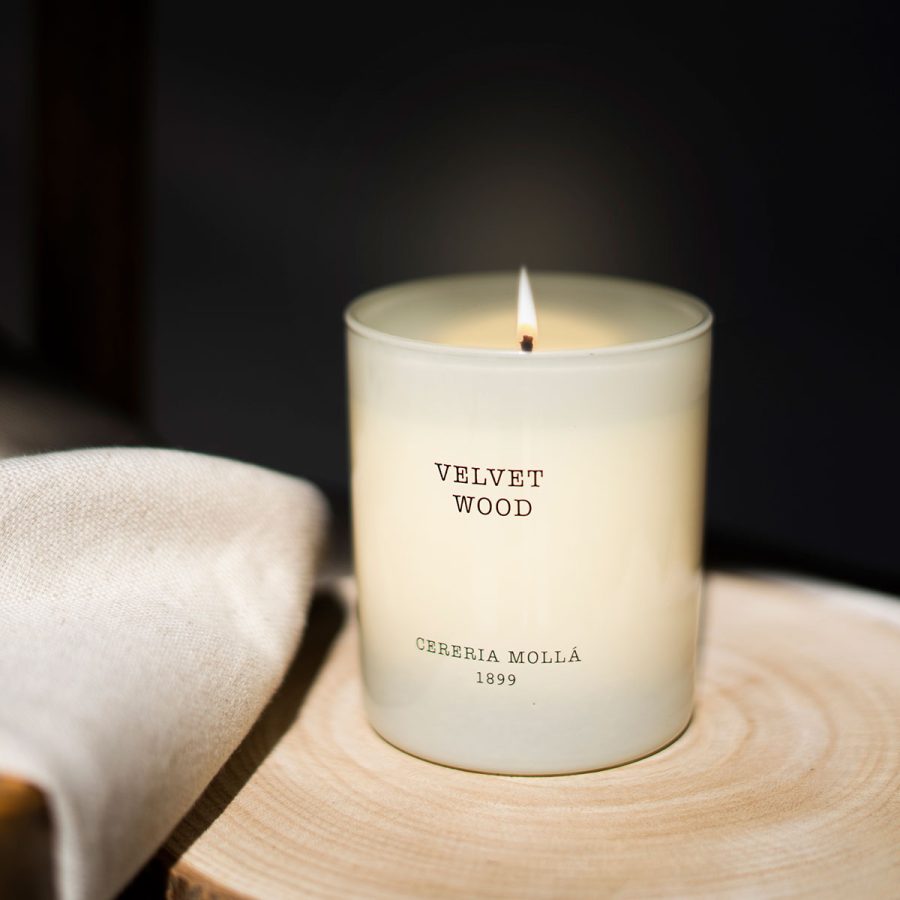 Cerería Mollá - Doftljus Velvet Wood 230g - Bild 3