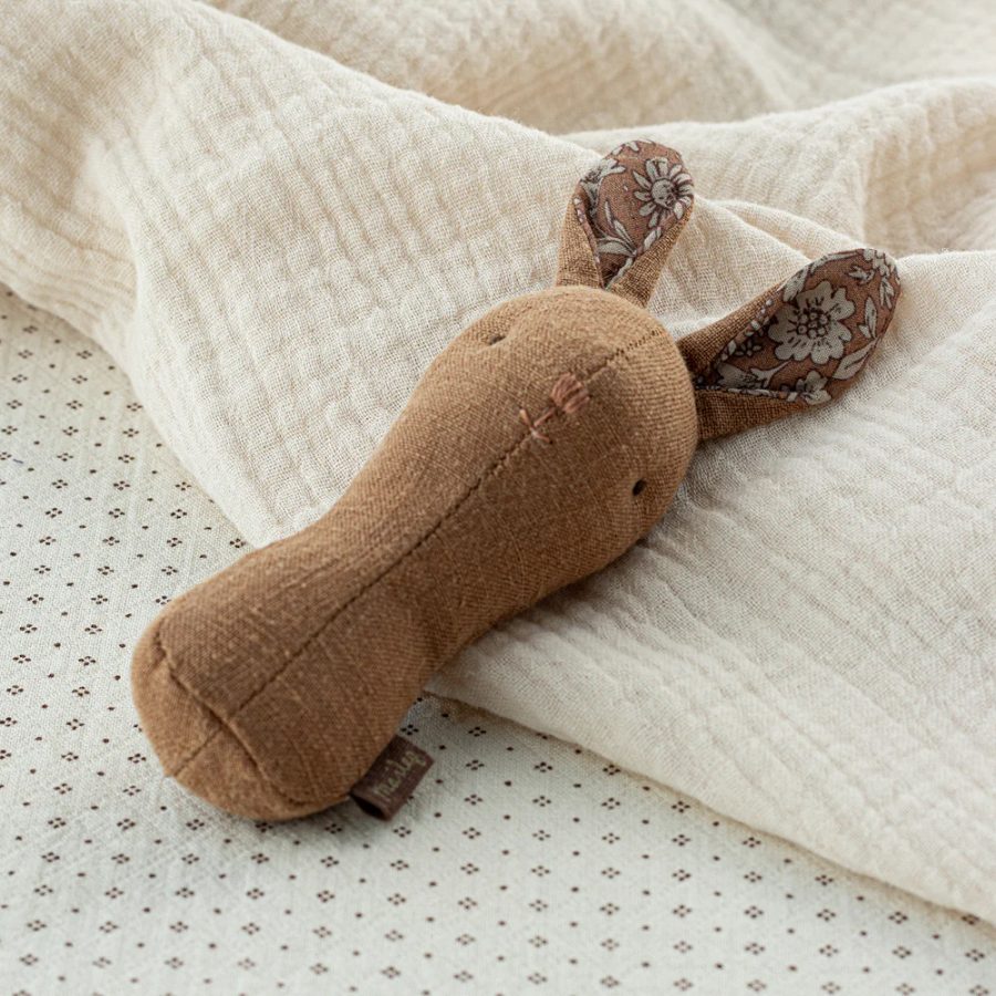 Maileg - Lullaby friends, Bunny rattle - Chocolate