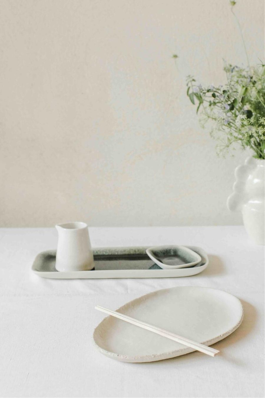 Jars Ceramics - Ovalt Uppläggningsfat S Wabi Blanc - Bild 2