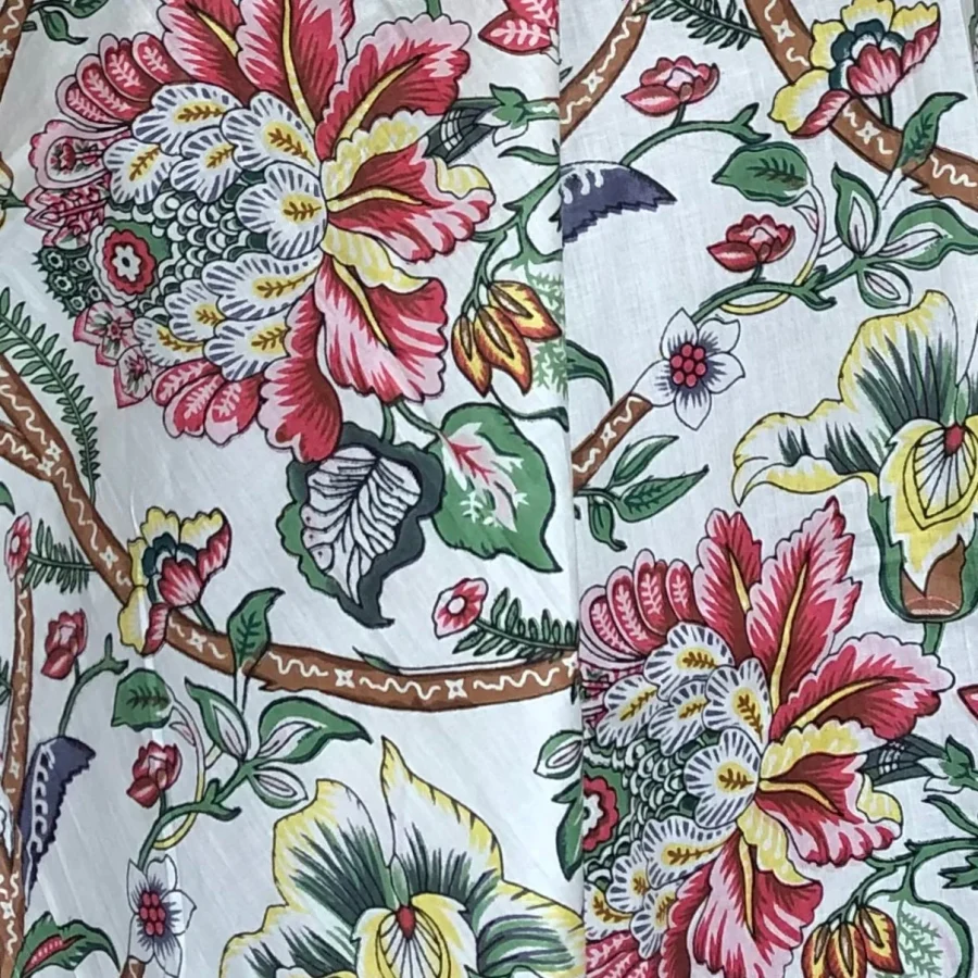a HILL - Kimono Floradora Hong Kong Garden White