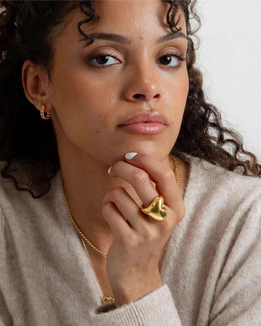 Syster P - Bolded Heart Ring Guld - Bild 2