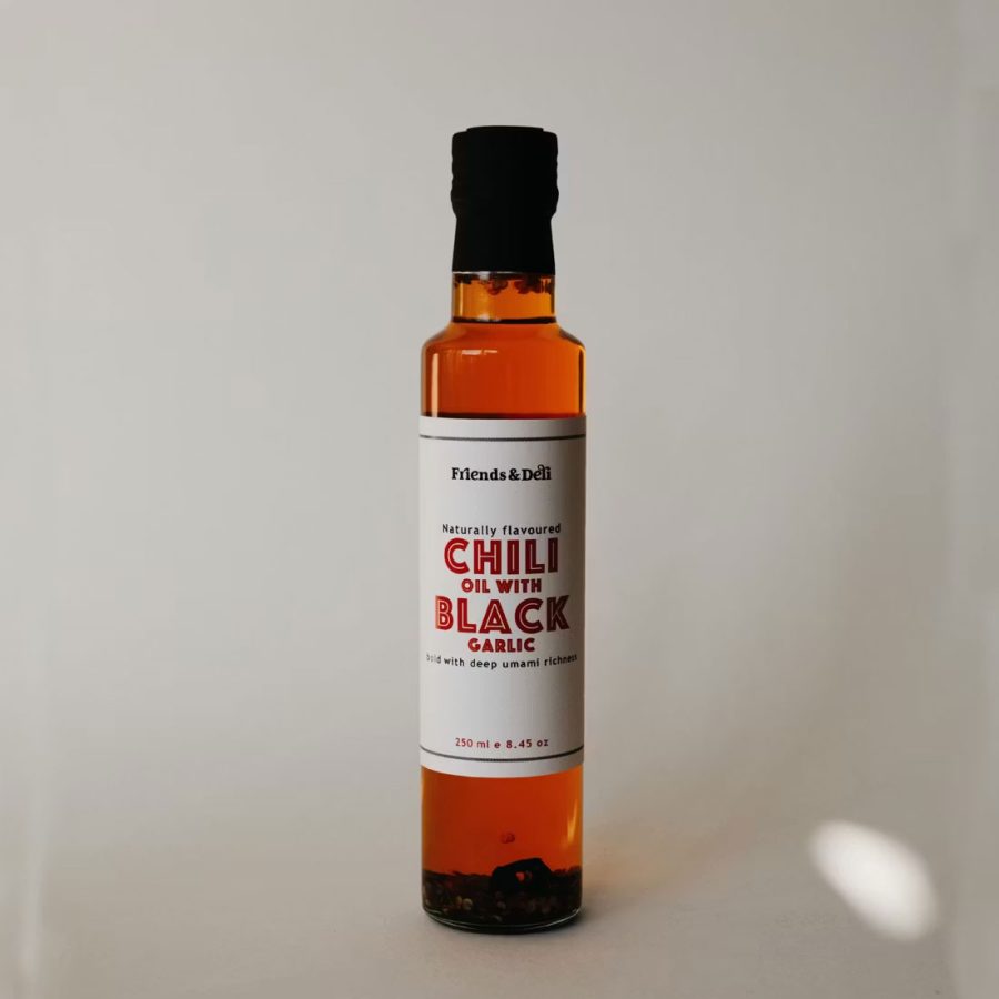 Freinds & Deli - Chiliolja med Svart vitlök 250ml
